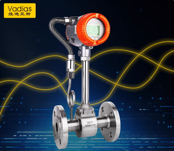 马来西亚制造工厂热水流量测量项目成功案例 —— 英文屏涡街流量计显成效